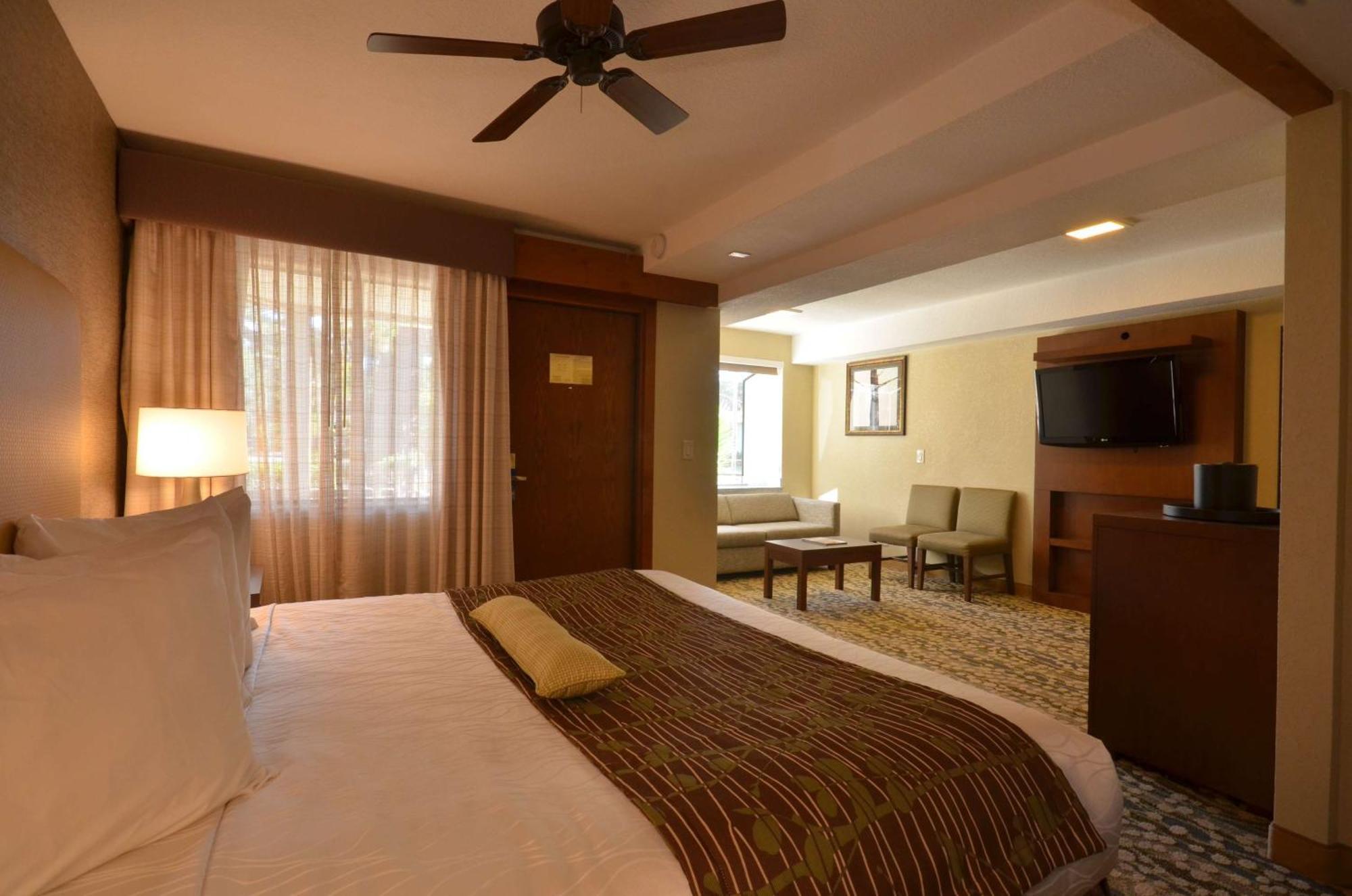 Best Western The Inn & Suites פסיפיק גרוב מראה חיצוני תמונה