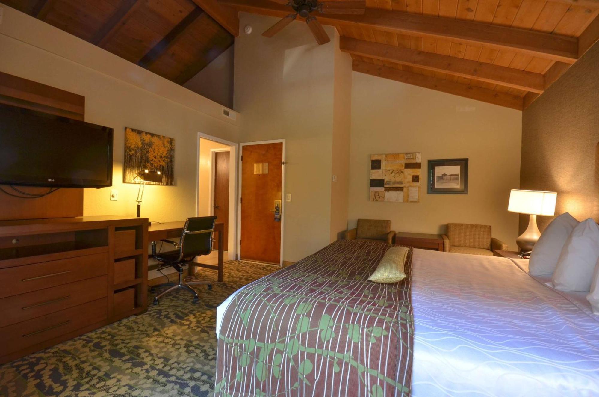 Best Western The Inn & Suites פסיפיק גרוב מראה חיצוני תמונה